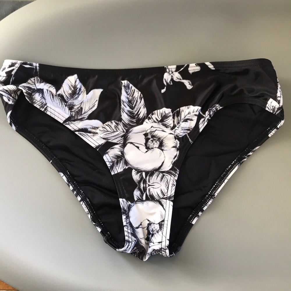 Talulah Black white floral print bikini bottom XS